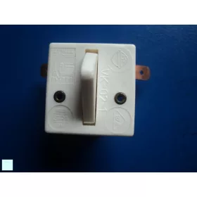   Hűtőgép belső világításkapcsoló régi 5 3101 76 05-01/9