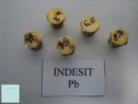 Gáztűzhely fúvóka garnitúra   Indesit     Pb gázhoz    ( menet átmérő 7 mm régi típus )